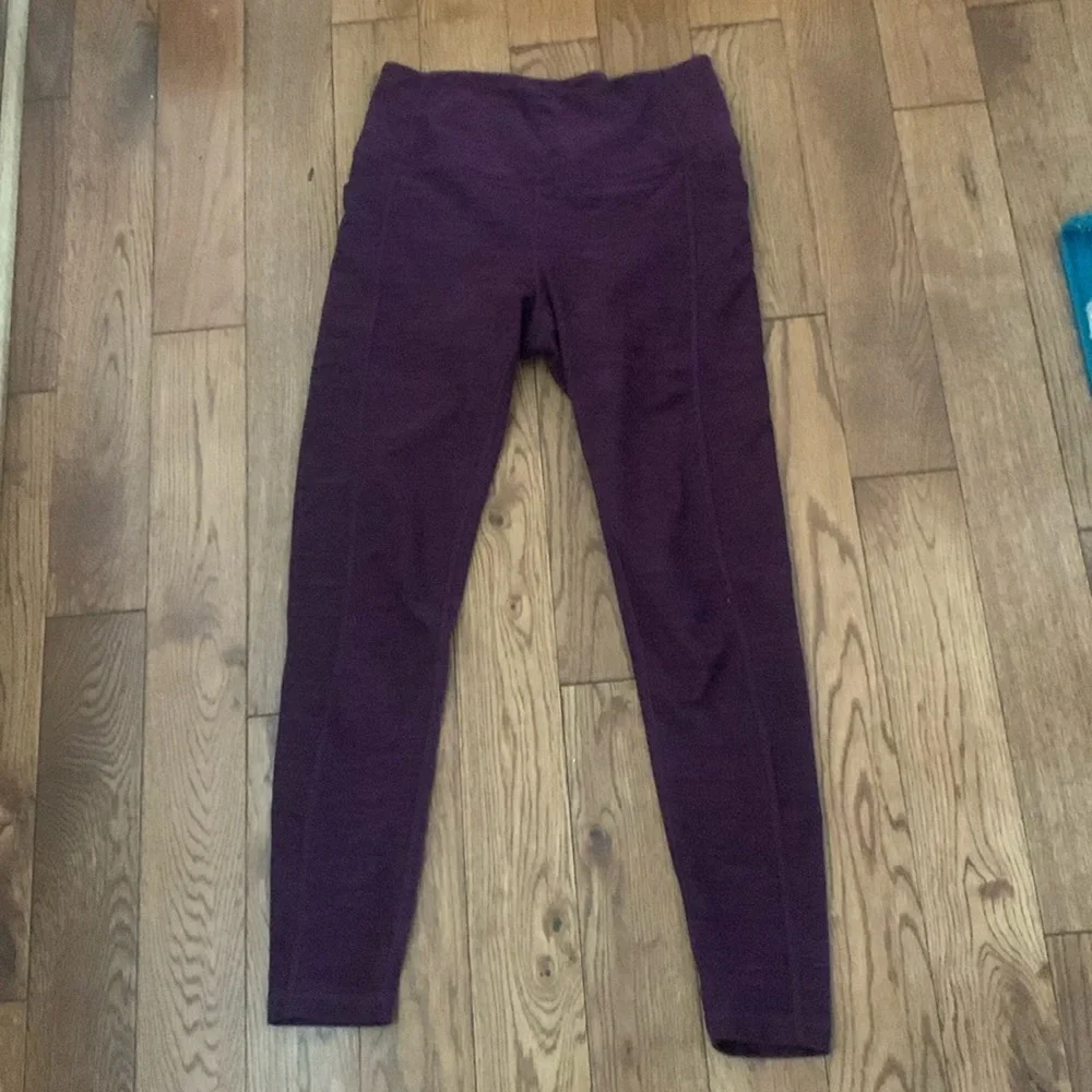 Victoria's Secret Burgundy Ankle Length Leggings Pockets - Size 4